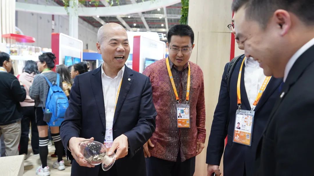 Fulfilling the Commitment to Sustainable Development, Huayou Indonesia Makes an Appearance at the 7th China International Import Expo-News Releases-Huayou New Energy Technology (Quzhou) Co., Ltd.