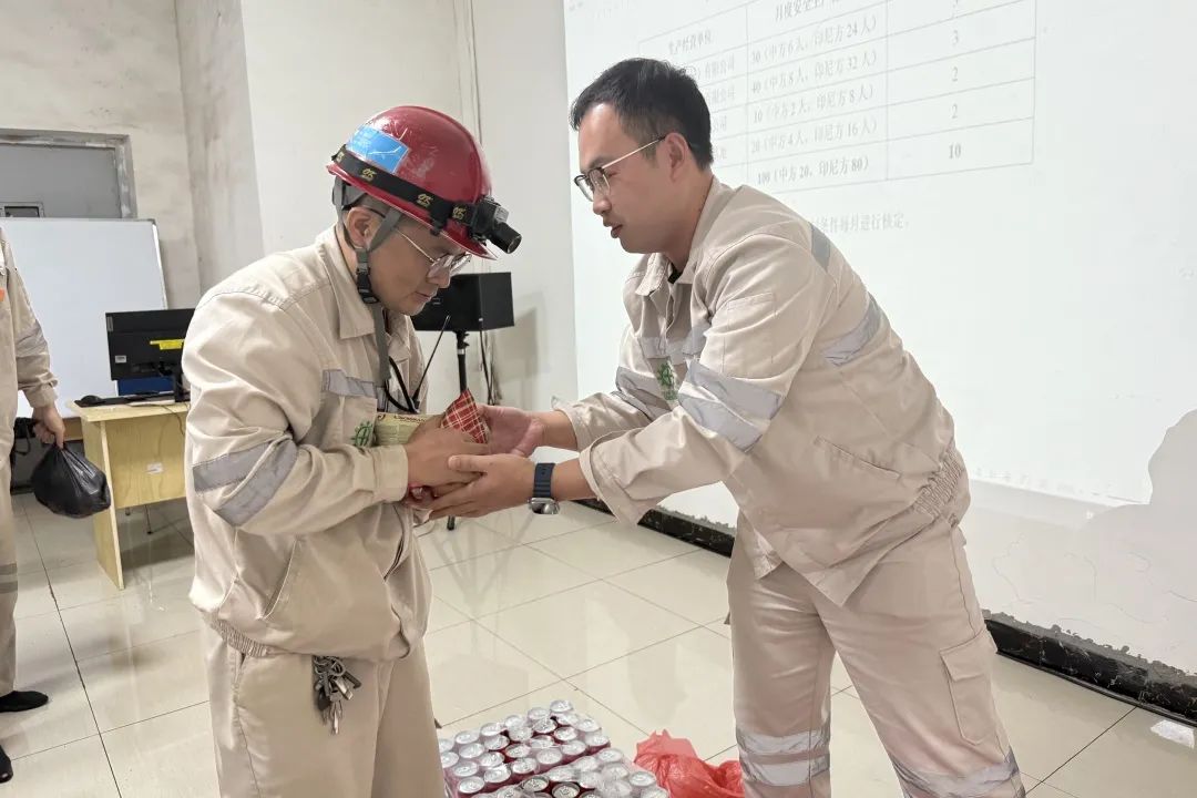 致敬坚守 | 新春慰问送温暖，，，，，鼓舞士气再出发-企业新闻-浙江华友钴业股份有限公司