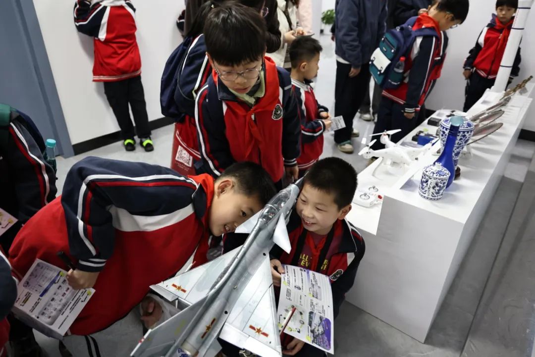"科尚小达人"探秘华友科技之旅-企业新闻-浙江华友钴业股份有限公司
