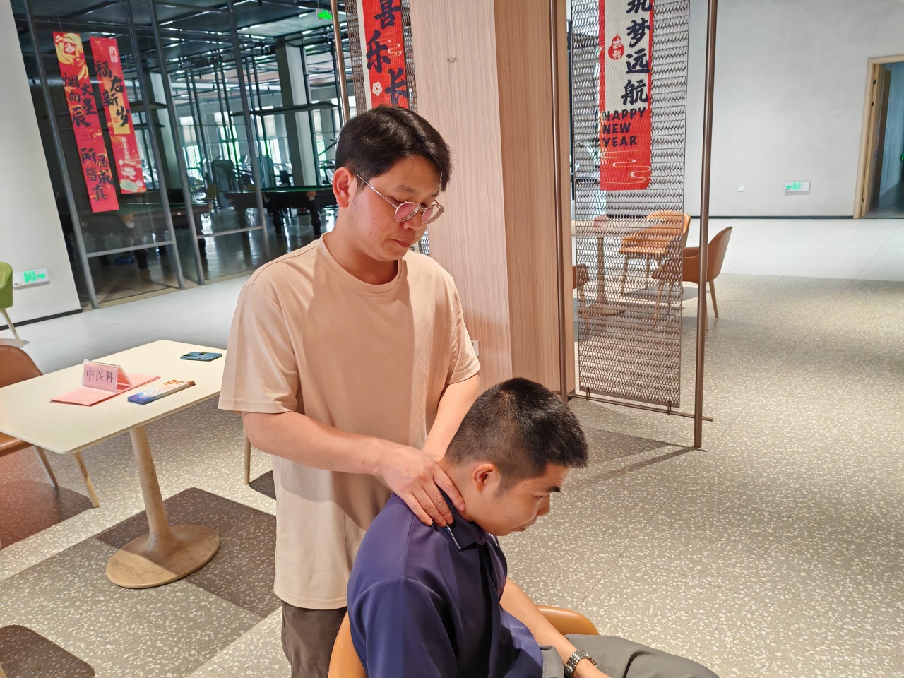 华友广西园区开展康健义诊活动 暖心折务守护职工康健-活动组织-浙江华友钴业股份有限公司
